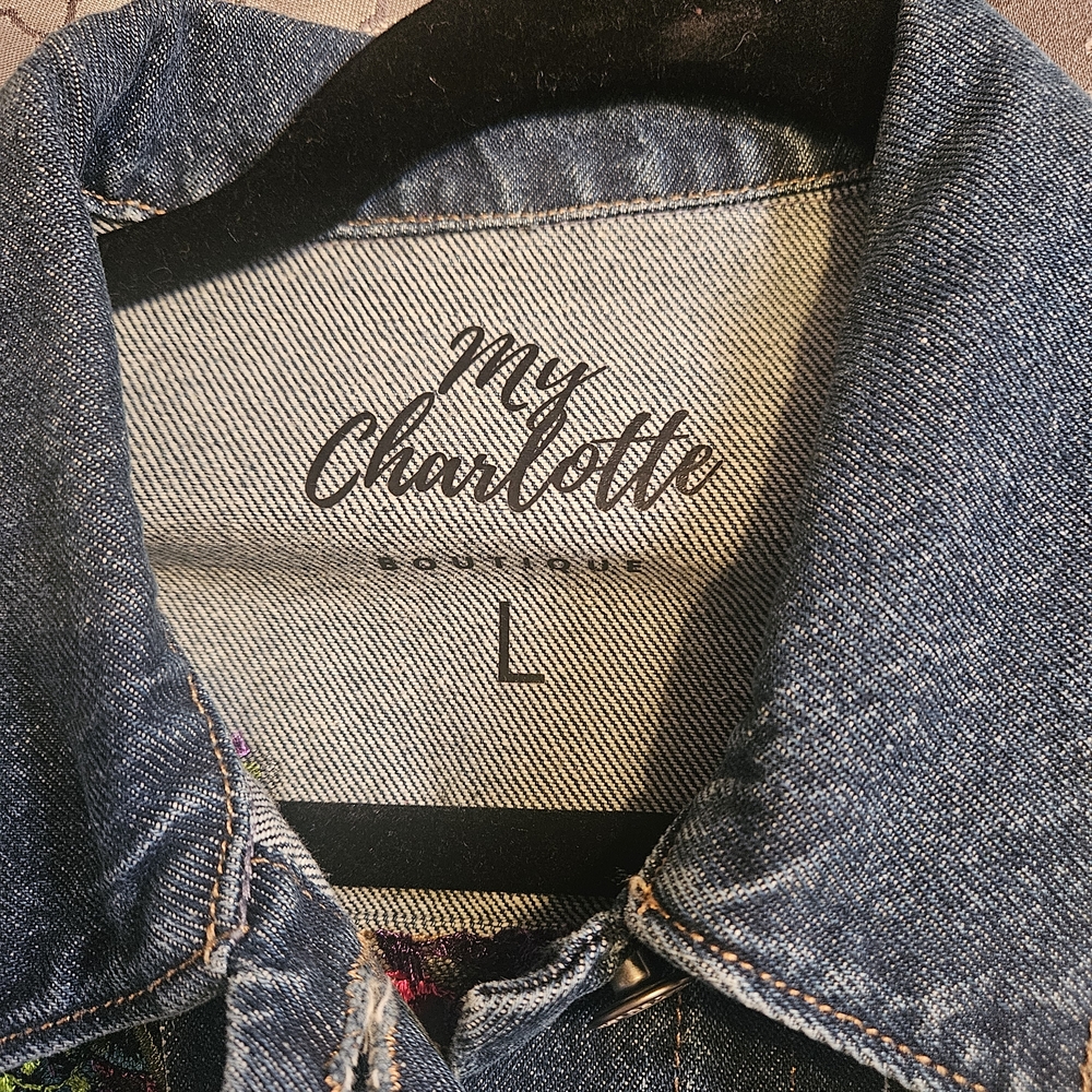 Embroidered Floral Denim Jacket - Blue - Picture 4 of 12